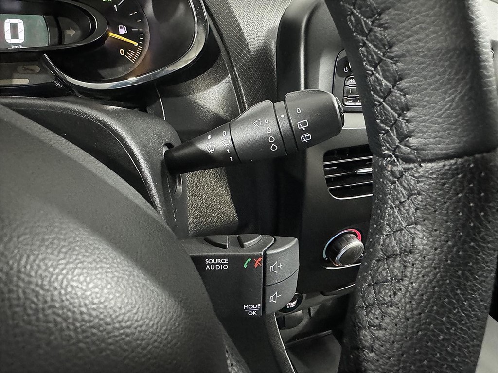 Foto 16 RENAULT CLIO BUSINESS dCi 75 ECO2