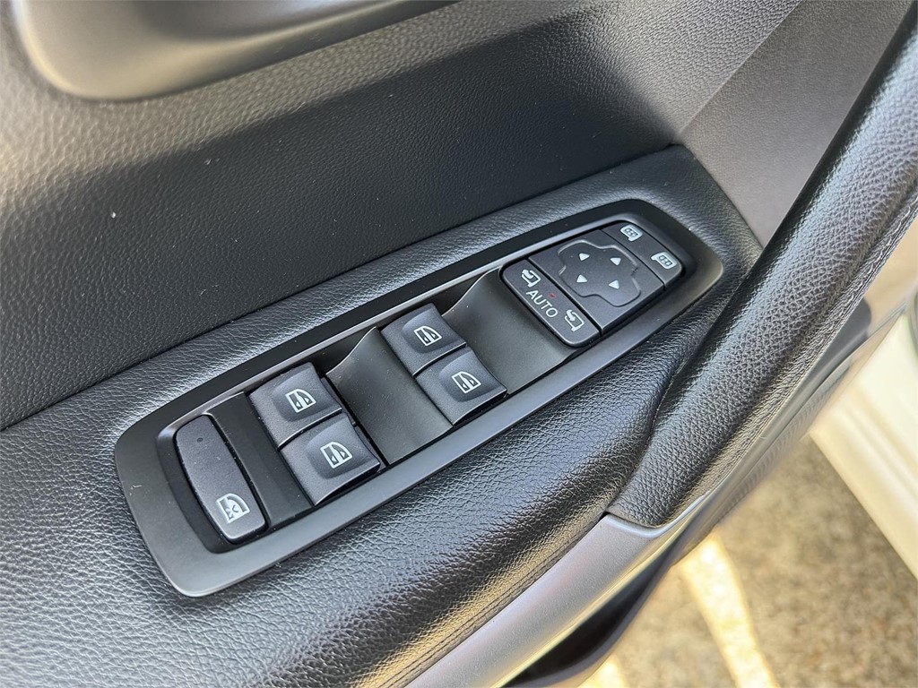 Foto 14 RENAULT Kadjar Zen Blue 1.7 dCi 150CV 4x4