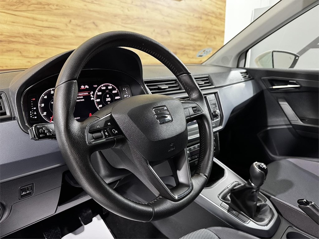 Foto 11 SEAT Arona 1.0 TSI 95CV Style Edition Eco (GASOLINA)