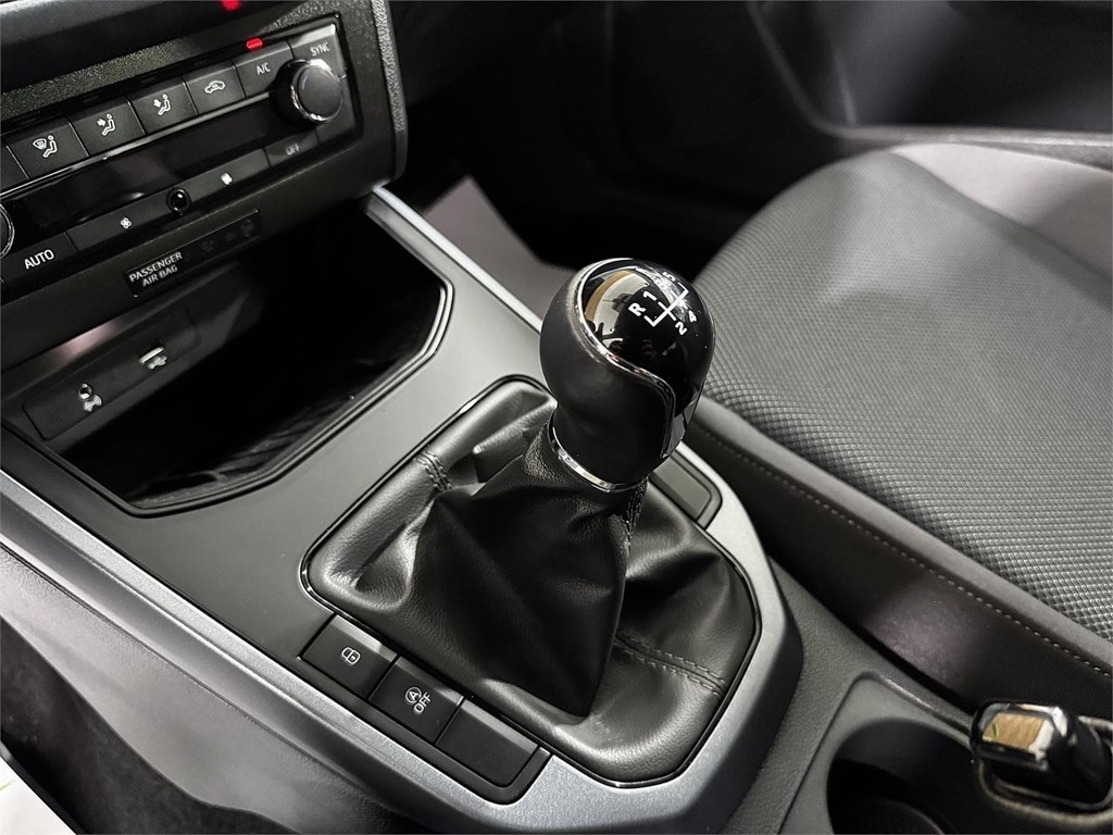 Foto 23 SEAT Arona 1.0 TSI 95CV Style Edition Eco (GASOLINA)