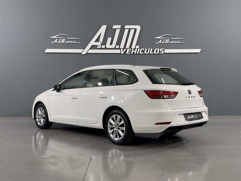 Foto 5 SEAT LEON ST 1.6 TDI  115CV StSp STYLE