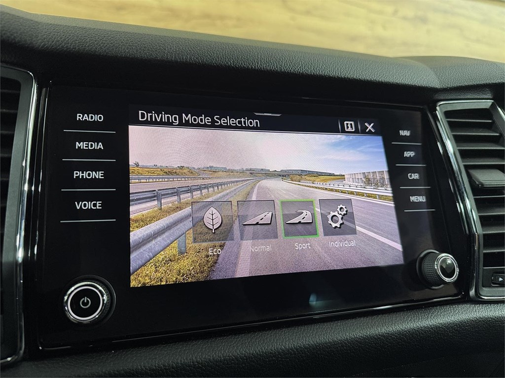 Foto 36 SKODA Kodiaq 2.0 TDI 150cv DSG 4x2 Style