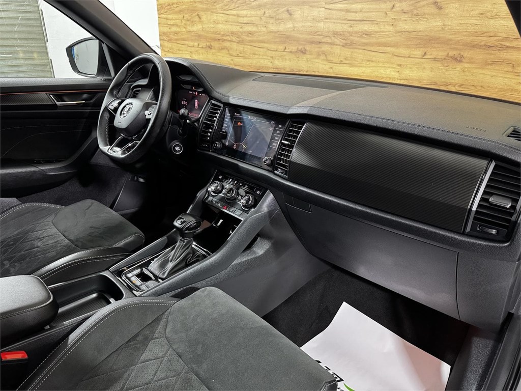 Foto 10 SKODA Kodiaq 2.0 TDI DSG 150CV 4x4 Sportline