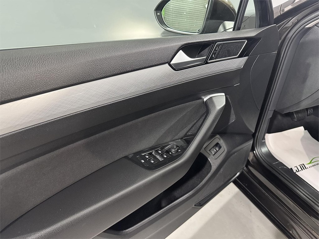 Foto 17 VOLKSWAGEN PASSAT EXCUTIVE 2.0 TDI DSG AUTO. 7 VEL