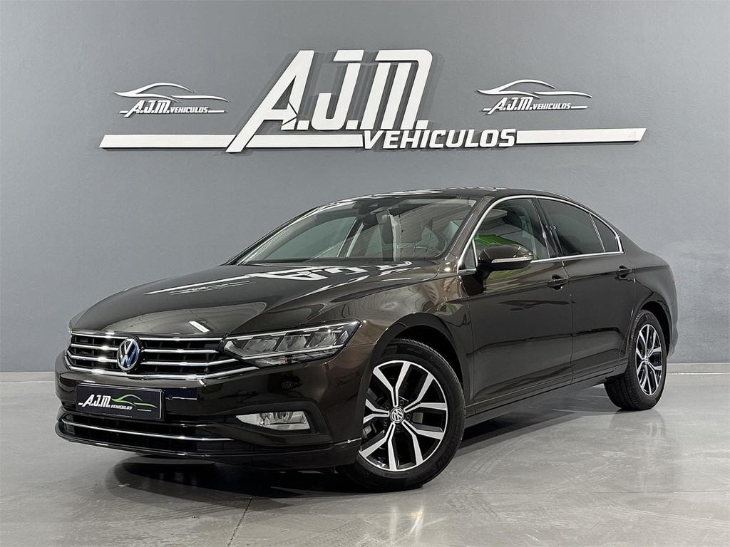 Foto 1 VOLKSWAGEN PASSAT EXCUTIVE 2.0 TDI DSG AUTO. 7 VEL