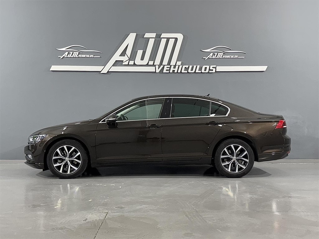 Foto 4 VOLKSWAGEN PASSAT EXCUTIVE 2.0 TDI DSG AUTO. 7 VEL