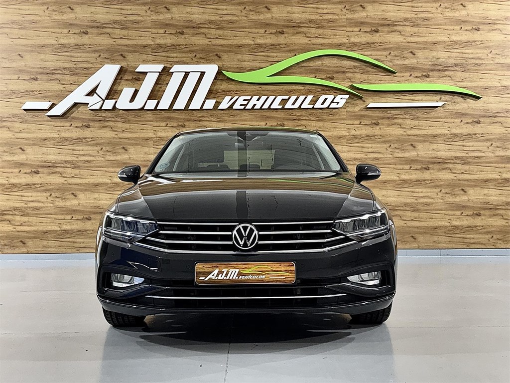Foto 2 VOLKSWAGEN PASSAT EXECUTIVE 2.0 TDI DSG AUTO. 7 VEL