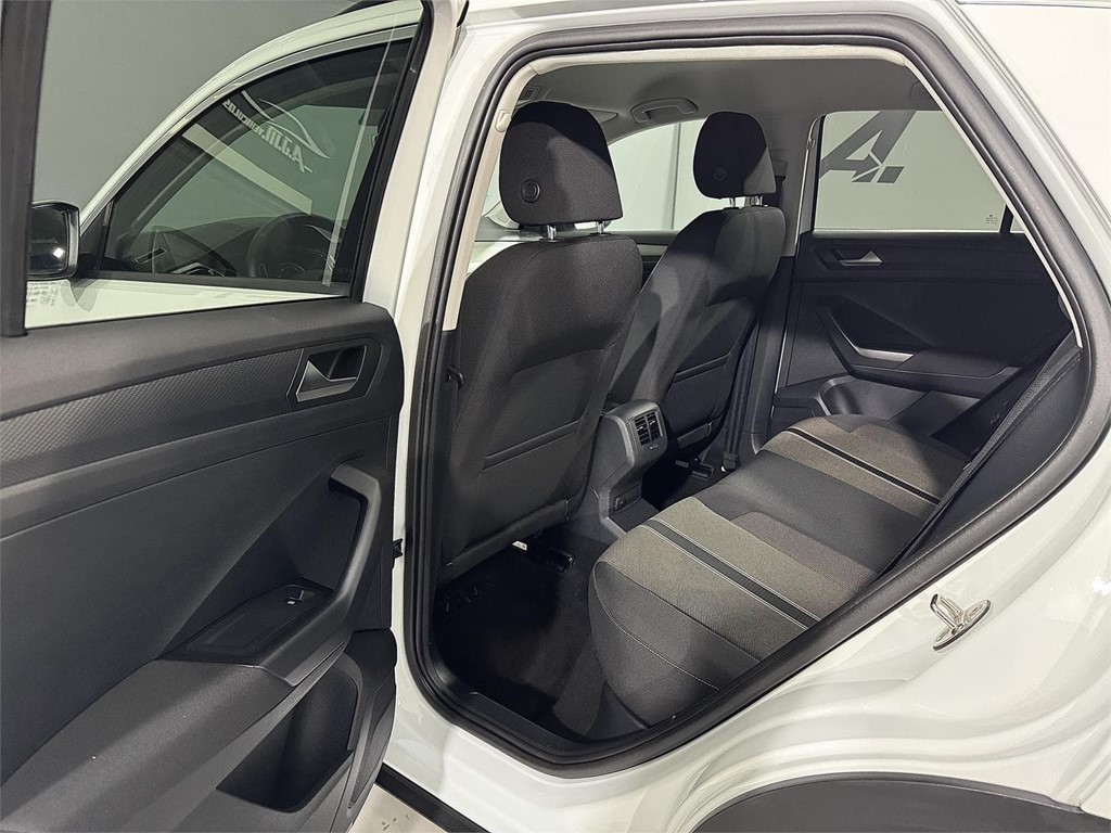 Foto 27 VOLKSWAGEN T-Roc Advance 1.6 TDI 115CV