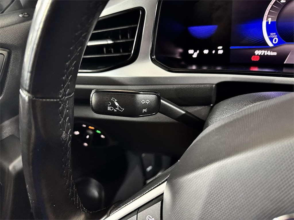 Foto 13 VOLKSWAGEN T-ROC LIFE 2.0 TDI 115CV