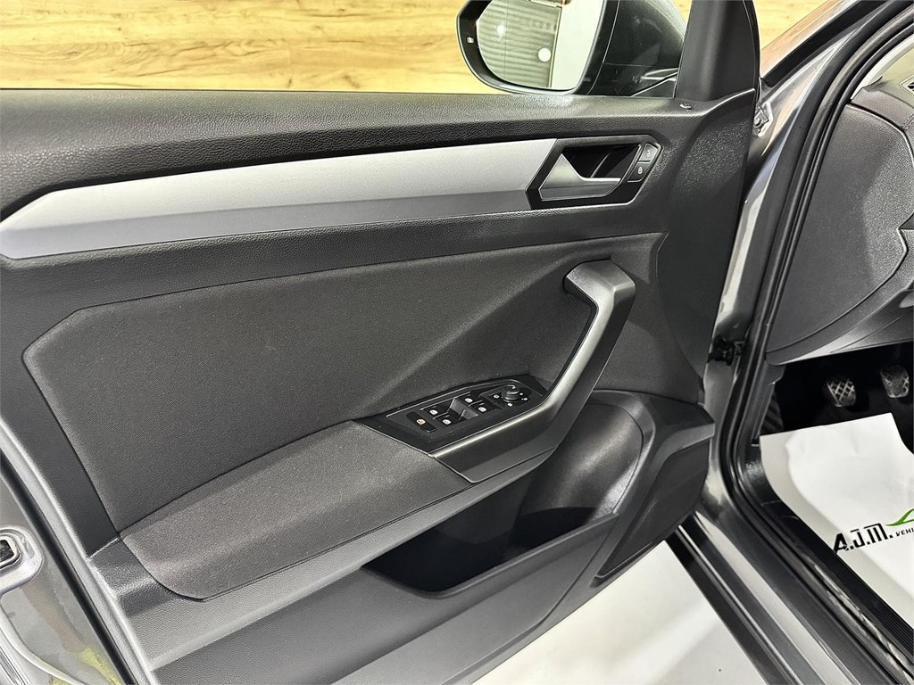 Foto 15 VOLKSWAGEN T-ROC LIFE 2.0 TDI 115CV