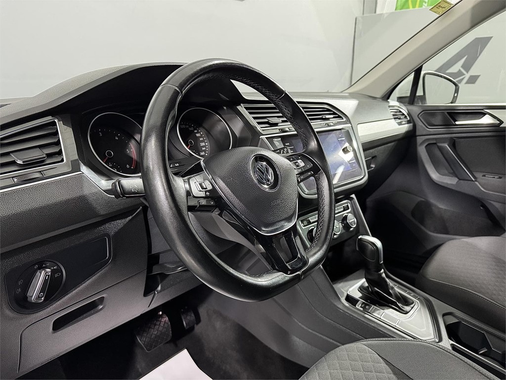 Foto 11 VOLKSWAGEN Tiguan Advance R-Line 2.0 TDI 150CV DSG