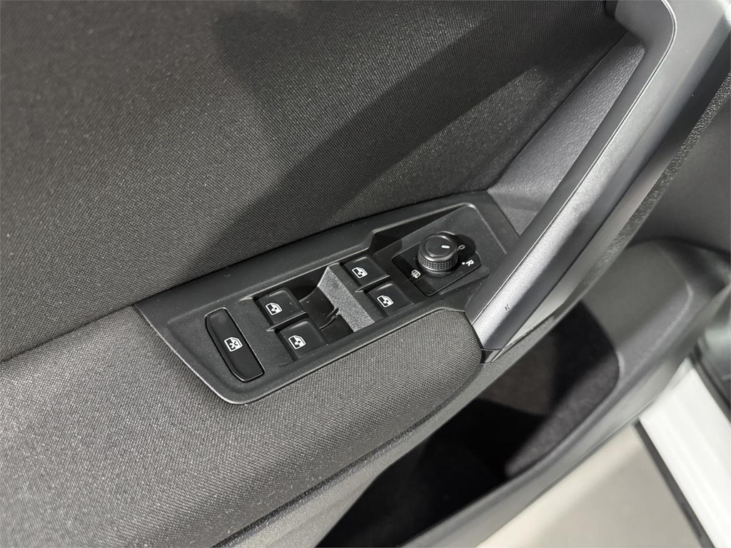 Foto 20 VOLKSWAGEN Tiguan Advance R-Line 2.0 TDI 150CV DSG