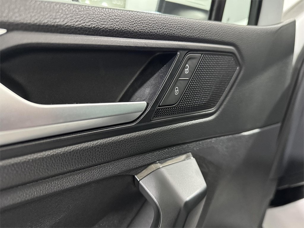 Foto 21 VOLKSWAGEN Tiguan Advance R-Line 2.0 TDI 150CV DSG