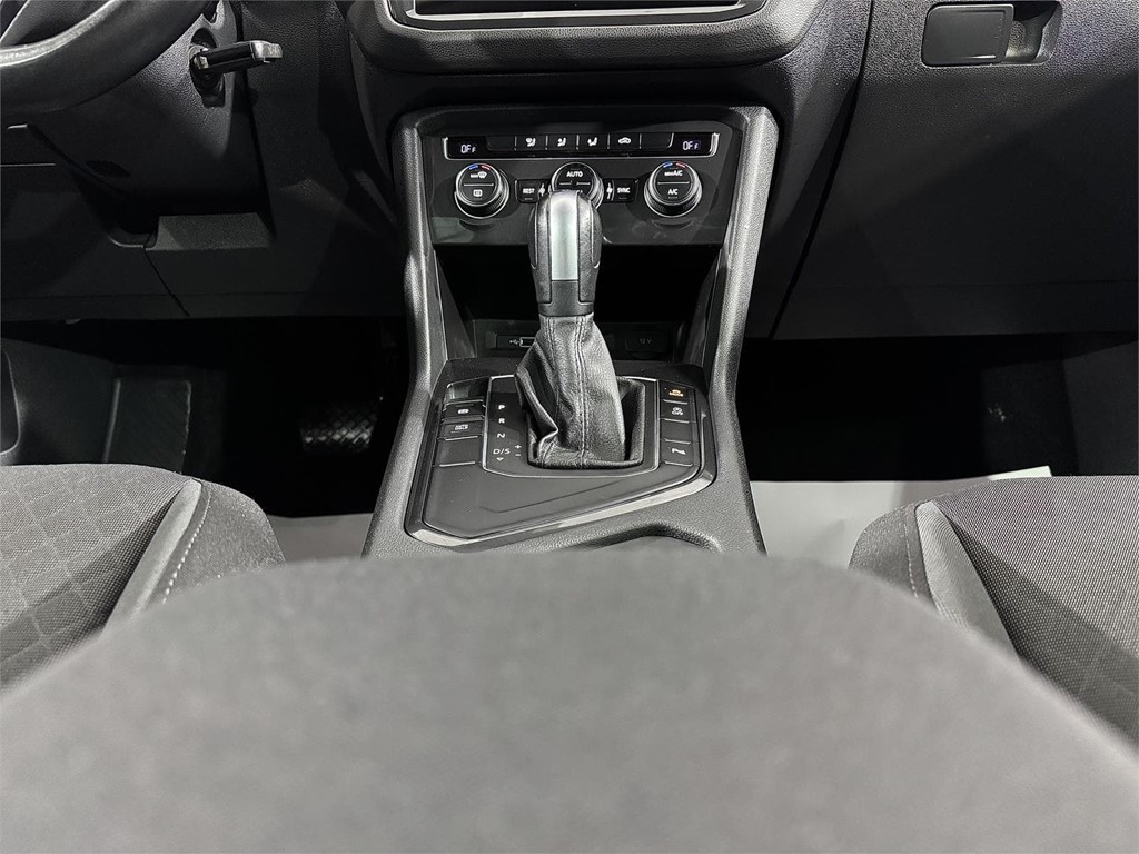 Foto 24 VOLKSWAGEN Tiguan Advance R-Line 2.0 TDI 150CV DSG