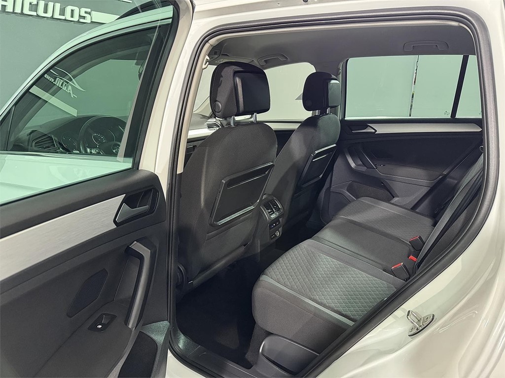 Foto 35 VOLKSWAGEN Tiguan Advance R-Line 2.0 TDI 150CV DSG