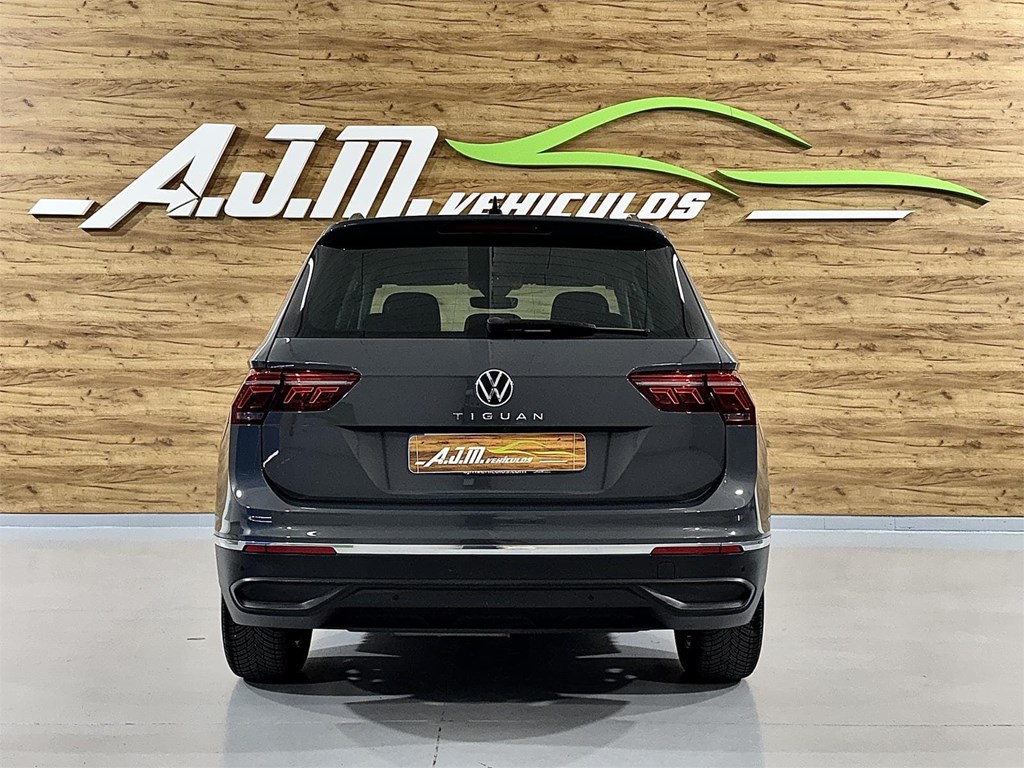 Foto 24 VOLKSWAGEN Tiguan Life 2.0 TDI 122CV