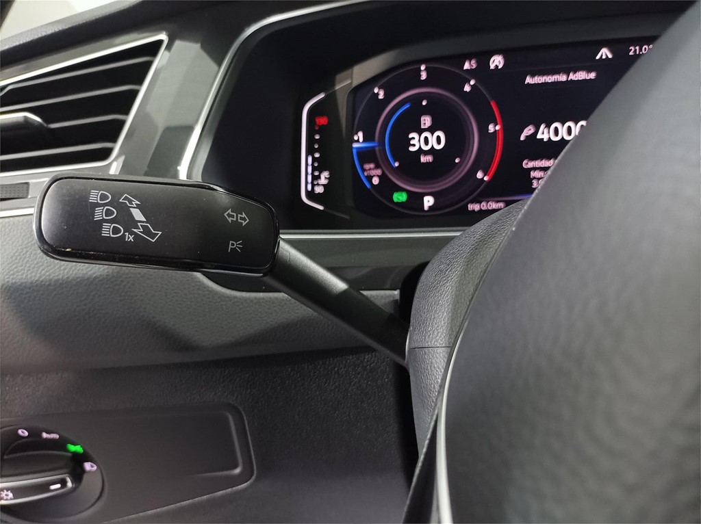 Foto 16 VOLKSWAGEN TIGUAN R-LINE DSG 7G