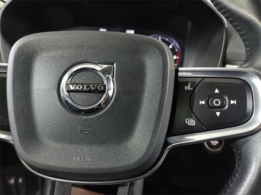 Foto 12 VOLVO XC 40 MOMENTUM D4 AUTO AWD 2.0 190CV