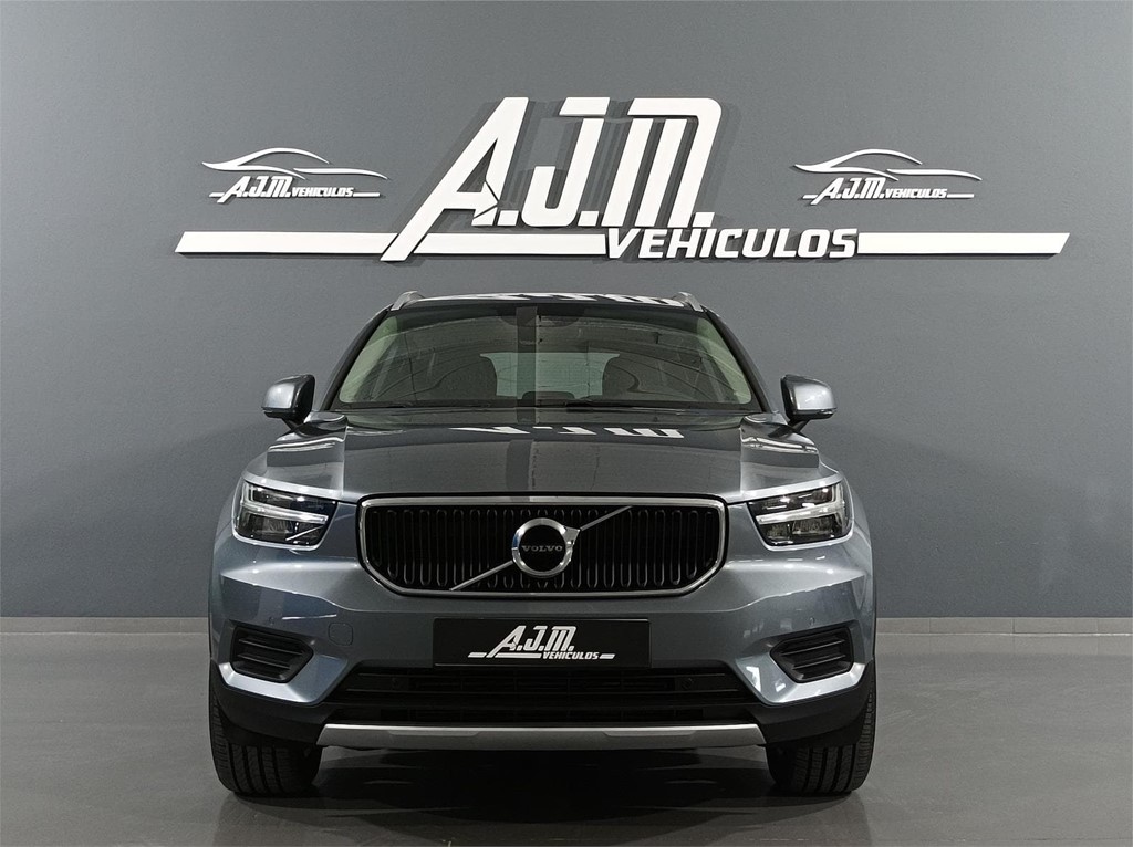 Foto 2 VOLVO XC 40 MOMENTUM D4 AUTO AWD 2.0 190CV