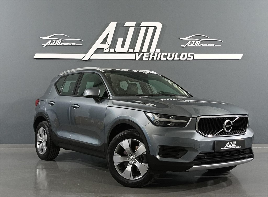 Foto 3 VOLVO XC 40 MOMENTUM D4 AUTO AWD 2.0 190CV