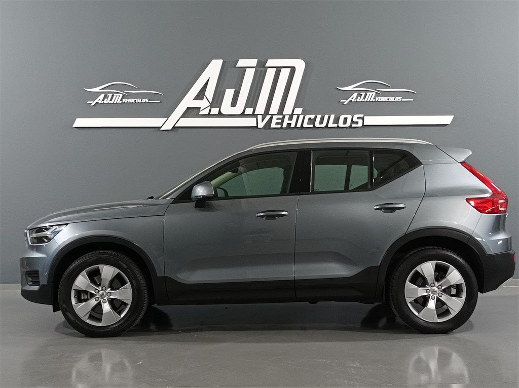 Foto 4 VOLVO XC 40 MOMENTUM D4 AUTO AWD 2.0 190CV