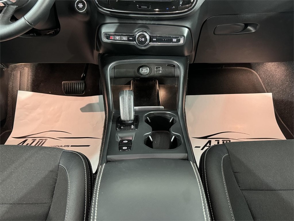 Foto 21 VOLVO XC40 D3 BUSINESS PLUS 2.0 150 CV