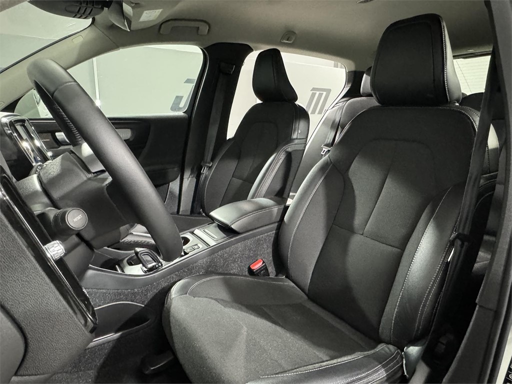 Foto 23 VOLVO XC40 D3 BUSINESS PLUS 2.0 150 CV