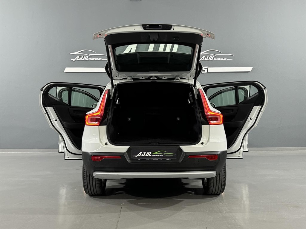 Foto 27 VOLVO XC40 D3 BUSINESS PLUS 2.0 150 CV