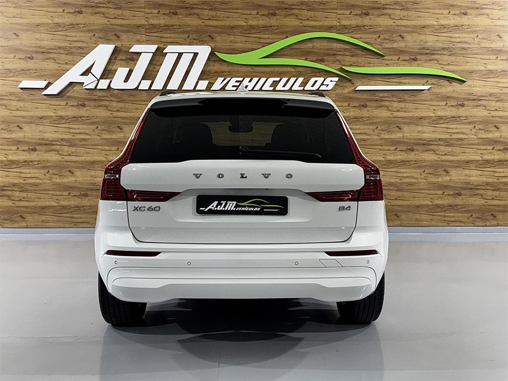 Foto 49 VOLVO XC60 2.0 197CV B4 D Momentum Pro AUTO 8V