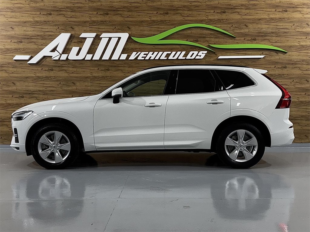 Foto 4 VOLVO XC60 2.0 197CV B4 D Momentum Pro AUTO 8V