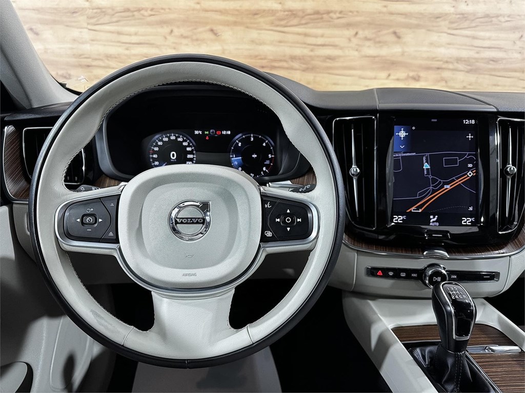 Foto 11 VOLVO XC60 2.0 D3 Business Plus 2.0 150 CV