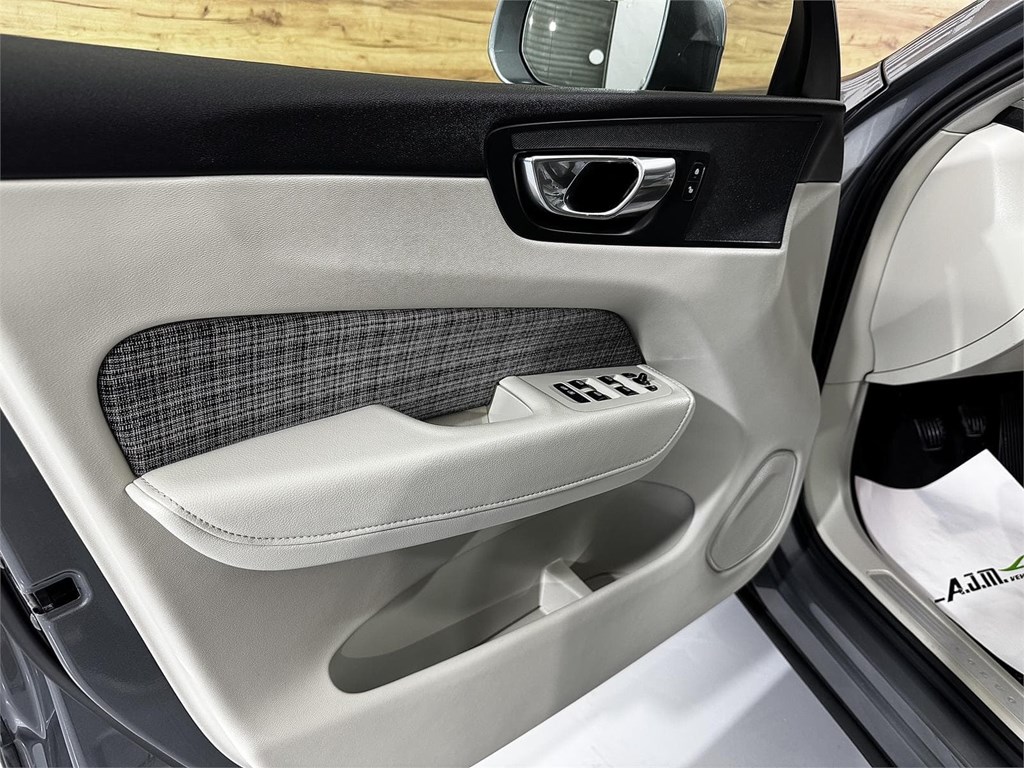 Foto 19 VOLVO XC60 2.0 D3 Business Plus 2.0 150 CV