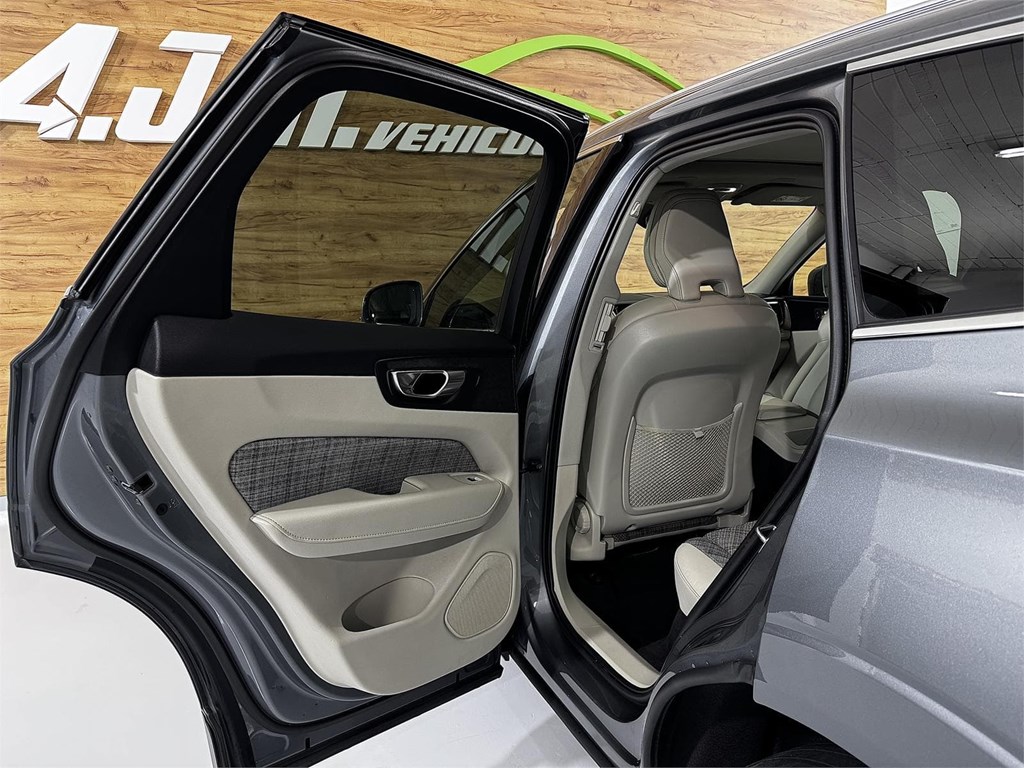 Foto 30 VOLVO XC60 2.0 D3 Business Plus 2.0 150 CV