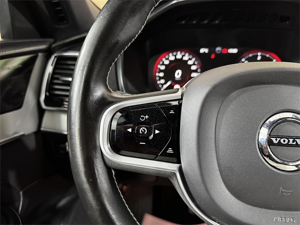 Foto 13 VOLVO XC90 2.0 B5 235CV AWD R-Design Auto 8v