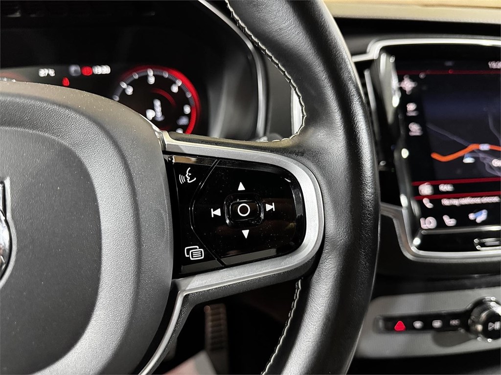 Foto 14 VOLVO XC90 2.0 B5 235CV AWD R-Design Auto 8v