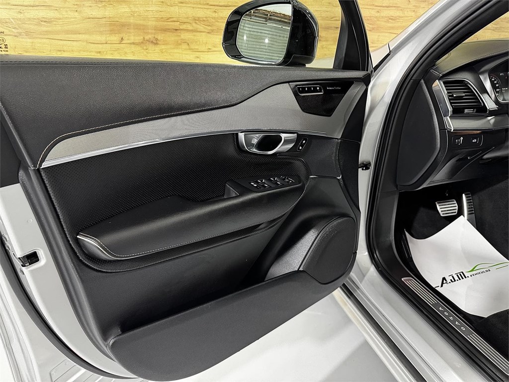 Foto 18 VOLVO XC90 2.0 B5 235CV AWD R-Design Auto 8v