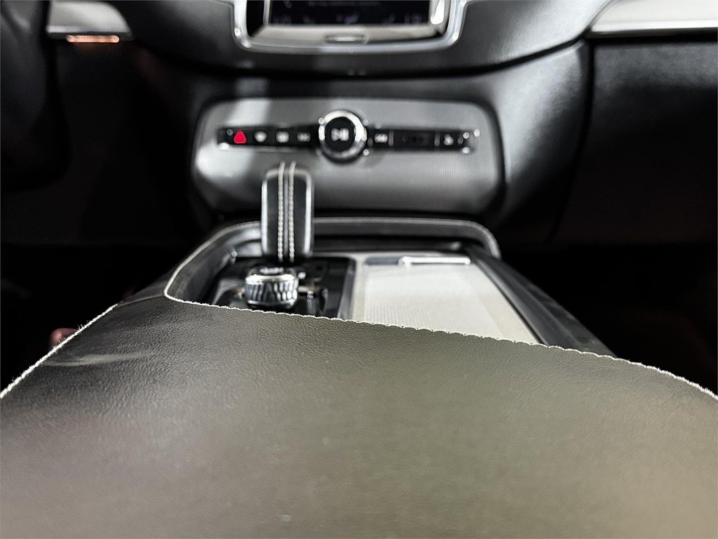 Foto 23 VOLVO XC90 2.0 B5 235CV AWD R-Design Auto 8v