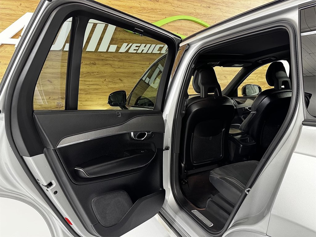 Foto 32 VOLVO XC90 2.0 B5 235CV AWD R-Design Auto 8v