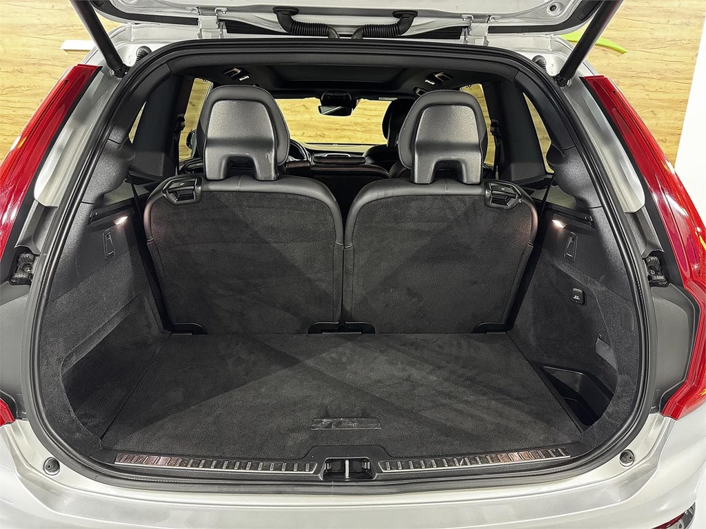 Foto 41 VOLVO XC90 2.0 B5 235CV AWD R-Design Auto 8v