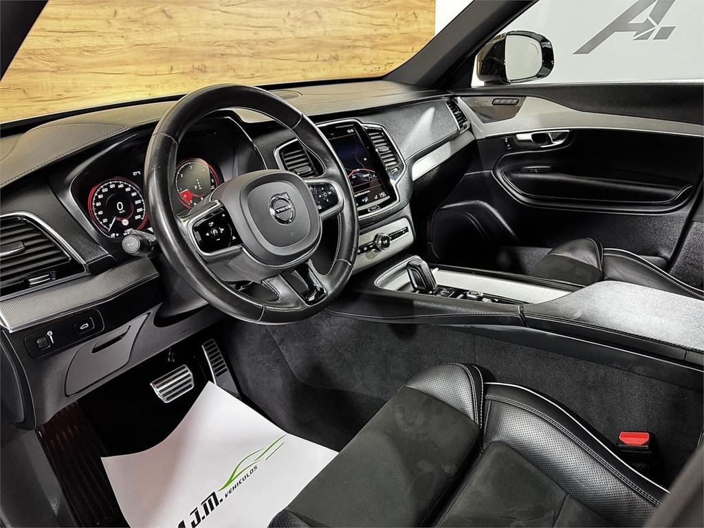 Foto 7 VOLVO XC90 2.0 B5 235CV AWD R-Design Auto 8v